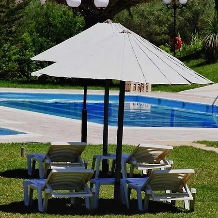 Rebecca's Village Hotel Karousádes
