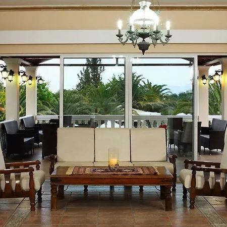 Rebecca's Village Hotel Karousádes