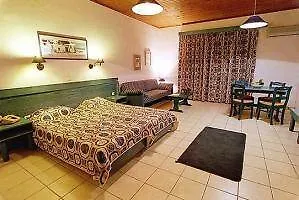 Rebecca's Village Hotel 4*