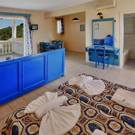Rebecca's Village Hotel Karousádes